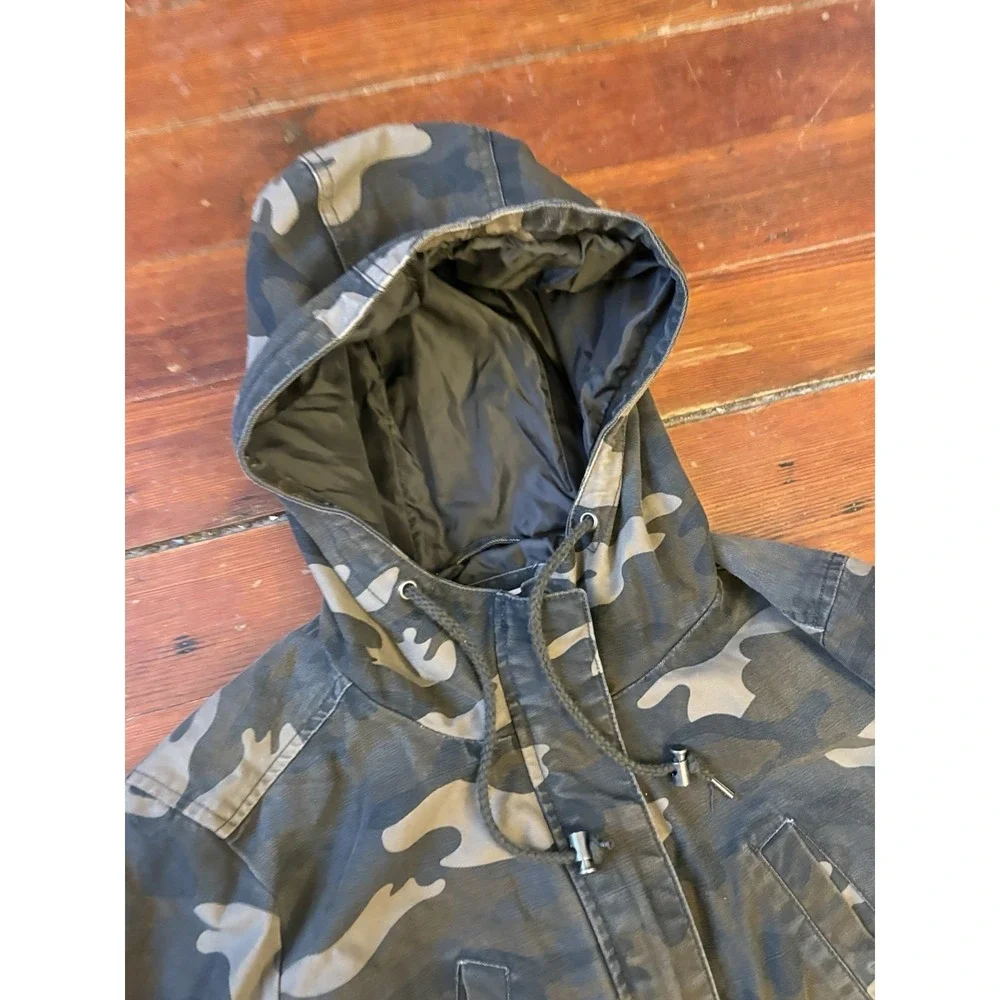 Levi's‎ Chore Woodland Camo Jacket Coat Women's Parka Hooded Size Medium